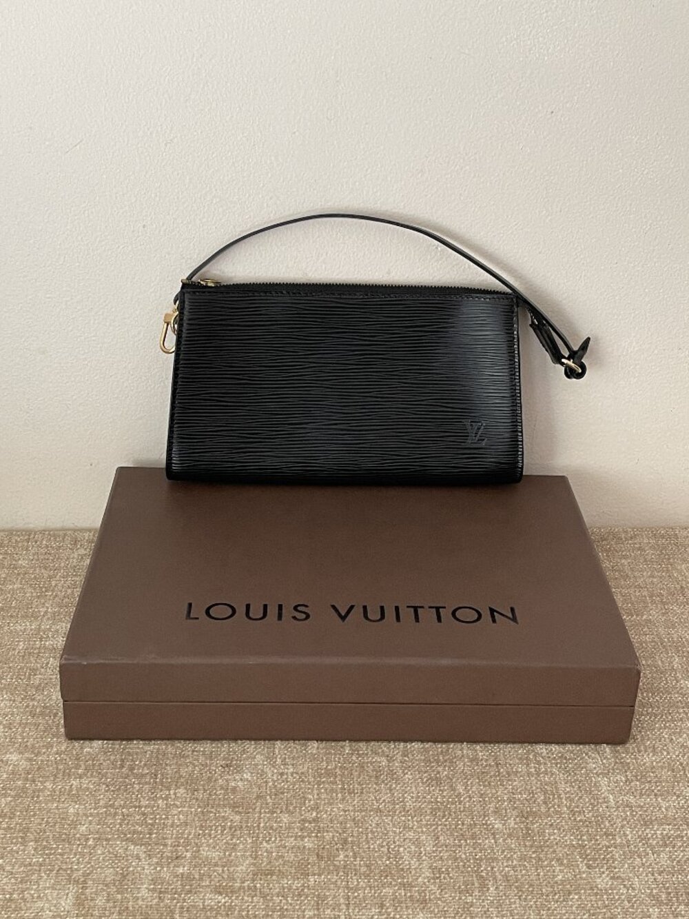 LOUIS VUITTON Iconic Pochette Epi Leather Clutch Bag